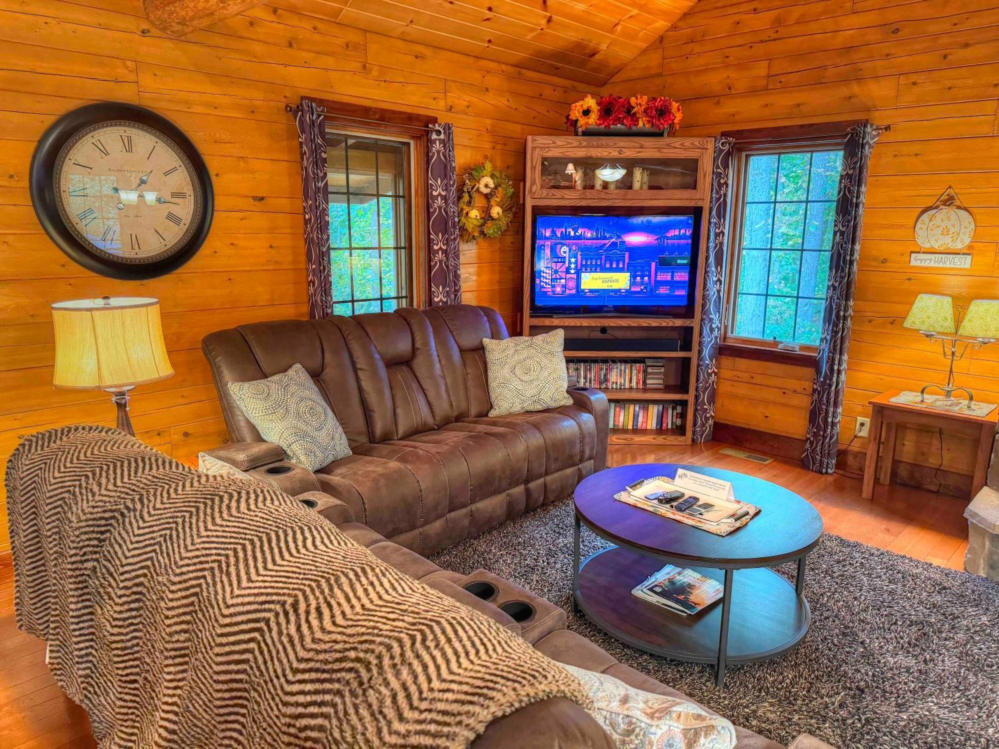 Ferngully Creek Cabins Millersburg Bagian luar foto